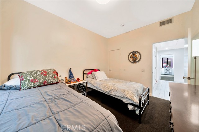 Detail Gallery Image 25 of 25 For 1200 N Sweetzer Ave #2,  West Hollywood,  CA 90069 - 3 Beds | 2/1 Baths