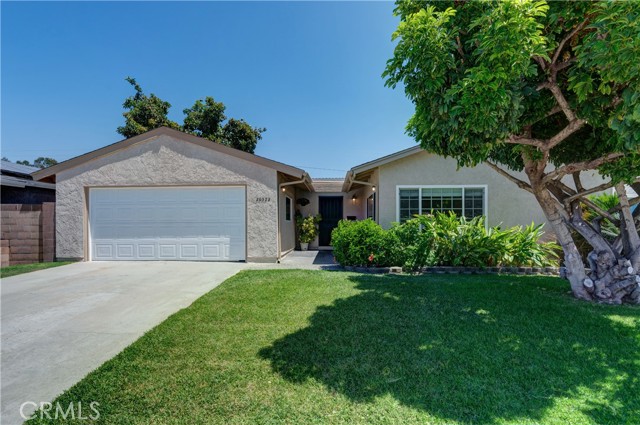Detail Gallery Image 1 of 32 For 20322 Callaway Ave, Lakewood,  CA 90715 - 3 Beds | 2 Baths