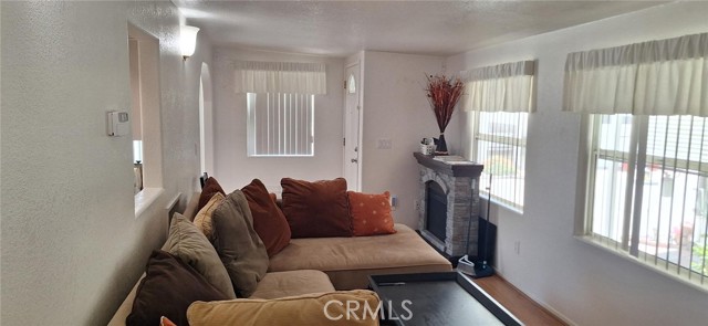 846 Birch Drive, San Jacinto CA: https://media.crmls.org/medias/6e5e112f-39a5-4926-b5fb-48709f85c0ff.jpg