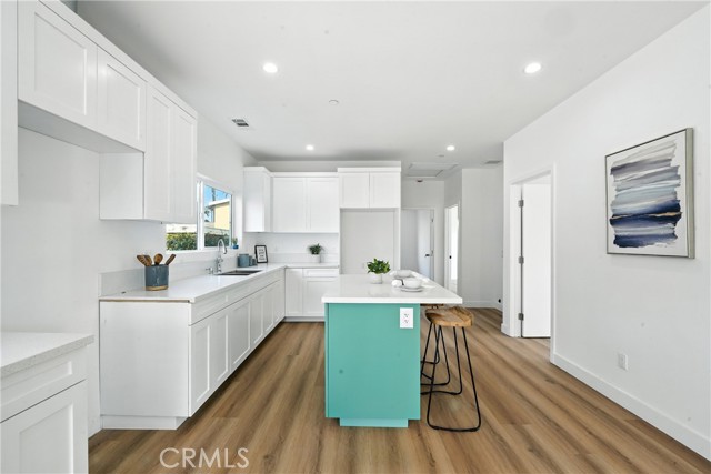 3031 3033 Vineyard Avenue, Los Angeles CA: https://media.crmls.org/medias/6e5e47c6-6ee9-4aec-9b98-aac6dd0e20d8.jpg