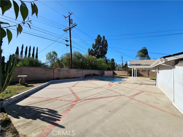 Detail Gallery Image 5 of 37 For 17530 Tuba St, Northridge,  CA 91325 - 4 Beds | 2/1 Baths