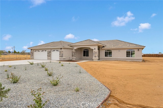 Detail Gallery Image 2 of 44 For 12584 Mesquite Rd, Apple Valley,  CA 92307 - 4 Beds | 2/1 Baths