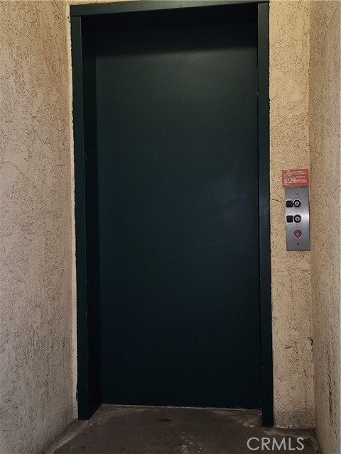 Detail Gallery Image 17 of 19 For 413 Hawthorne #102,  Glendale,  CA 91204 - 2 Beds | 2 Baths