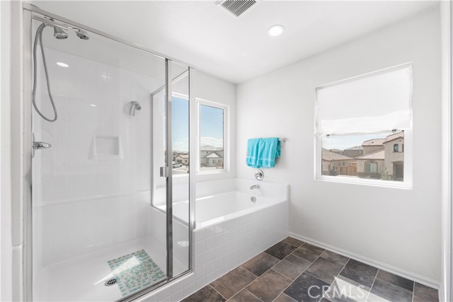 2436 Lugar Bonito Court, Rosamond CA: https://media.crmls.org/medias/6e5fce9e-d519-4b9b-9040-cd32eb378e65.jpg