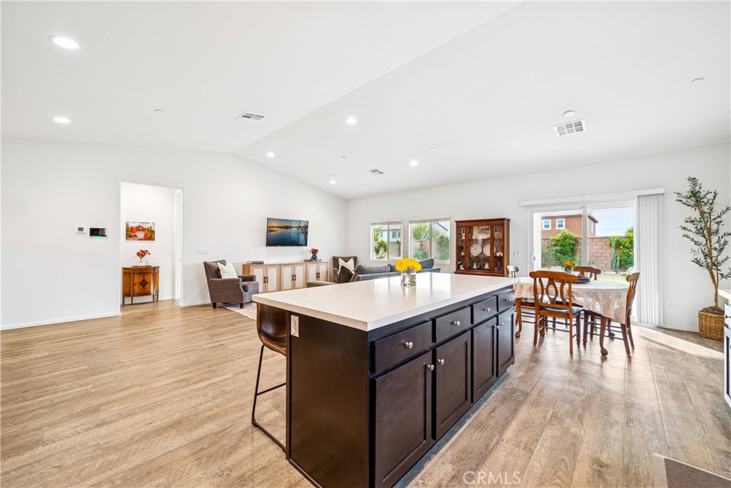 MLS #OC25259343 image #9