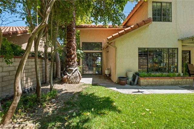 25215 Hazelcrest Lane, Stevenson Ranch CA: https://media.crmls.org/medias/6e607c6b-1190-4a8c-82c1-a431659107e4.jpg