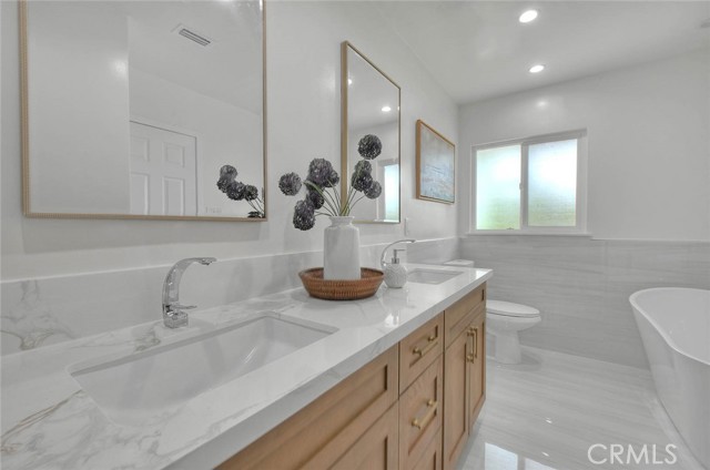 Detail Gallery Image 40 of 75 For 4701 Don Miguel, Los Angeles,  CA 90008 - 3 Beds | 3 Baths