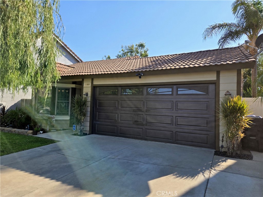 11888 Banana Avenue