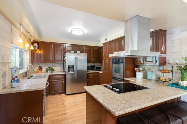 Detail Gallery Image 12 of 39 For 408 Torrens St, Anaheim,  CA 92807 - 5 Beds | 3/1 Baths