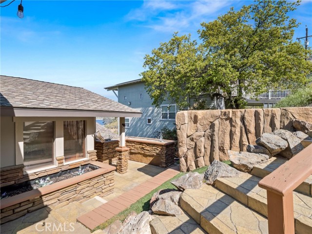Detail Gallery Image 4 of 75 For 27459 Sky Harbour, Friant,  CA 93626 - 5 Beds | 2/1 Baths