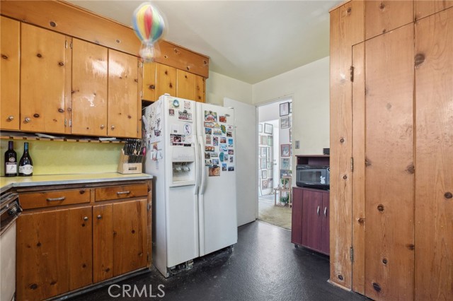 319 E Deodar Street, Ontario CA: https://media.crmls.org/medias/6e62a87d-4d32-4bbc-93b8-7e69707dfed4.jpg
