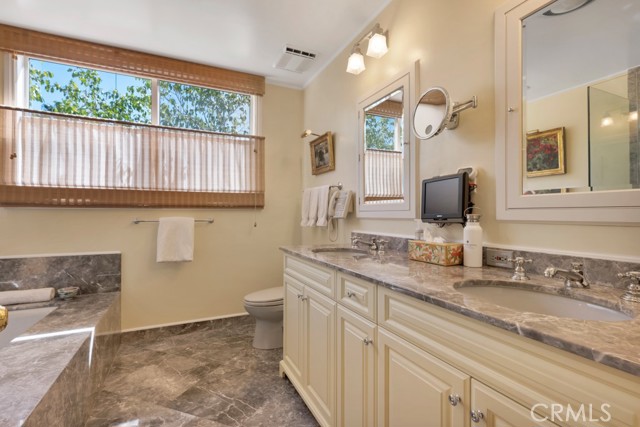 Detail Gallery Image 35 of 67 For 16700 Bosque Dr, Encino,  CA 91436 - 3 Beds | 2/1 Baths