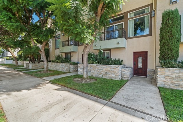 13360 Burbank Blvd #12, Sherman Oaks, CA 91401