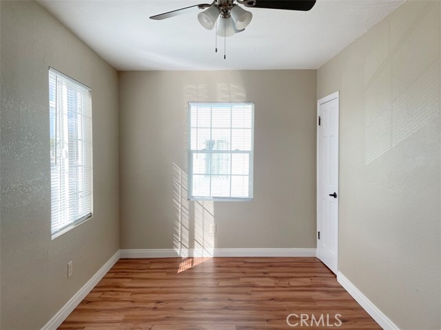 Detail Gallery Image 11 of 14 For 410 E 21st St, Long Beach,  CA 90806 - 4 Beds | 2 Baths