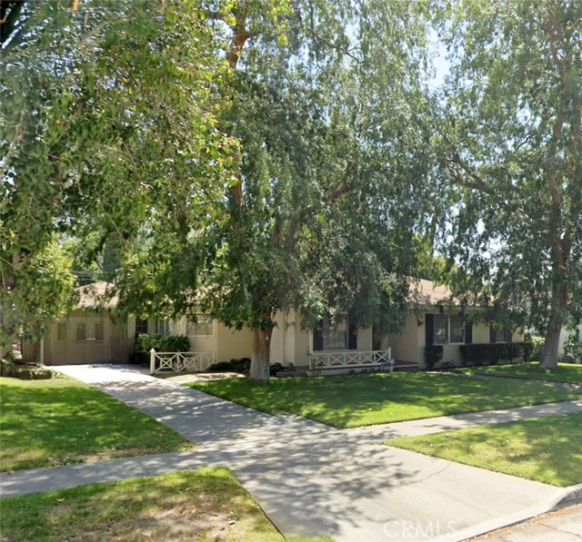3275 N D Street, San Bernardino CA: https://media.crmls.org/medias/6e640f59-e633-49d5-bd99-6ca19bd7ac27.jpg