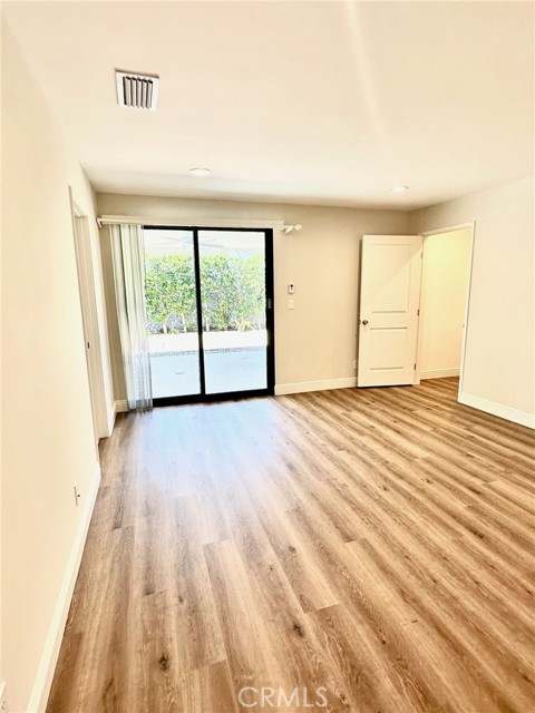 17223 Kingsbury Street, Granada Hills CA: https://media.crmls.org/medias/6e642a27-2d29-4287-9c6e-f8f139197465.jpg