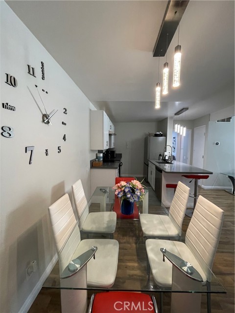 5460 White Oak Avenue, Encino CA: https://media.crmls.org/medias/6e6433d8-4ce9-4ef9-a340-6f6de9fc3669.jpg