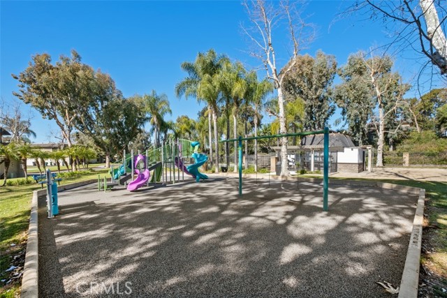 Detail Gallery Image 27 of 41 For 26253 via Roble #14,  Mission Viejo,  CA 92691 - 2 Beds | 1/1 Baths