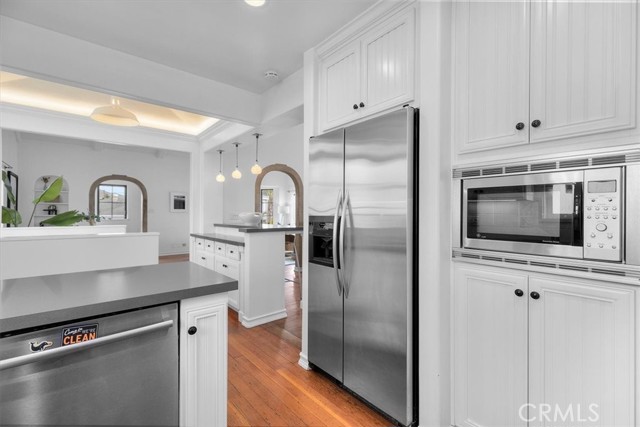 Detail Gallery Image 15 of 33 For 231 27th St, Hermosa Beach,  CA 90254 - 3 Beds | 2 Baths