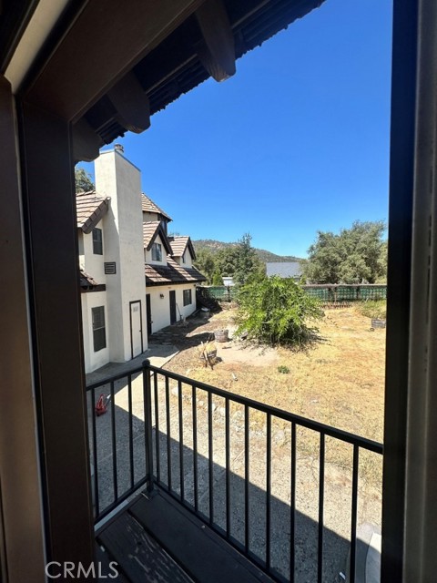 40570 Griffin Drive, Oakhurst CA: https://media.crmls.org/medias/6e651124-20ac-4805-b091-eb9538028aba.jpg