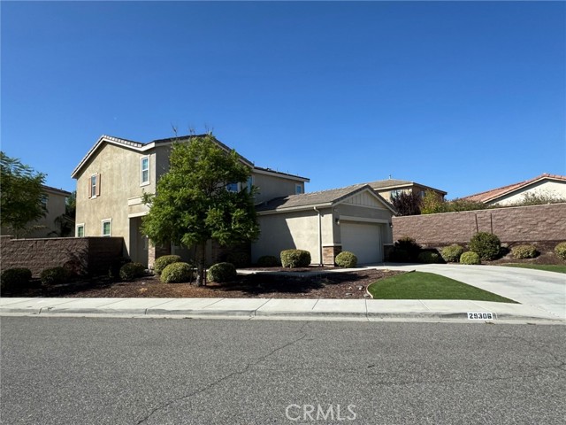 Detail Gallery Image 3 of 26 For 29306 Prestwick, Lake Elsinore,  CA 92530 - 3 Beds | 2/1 Baths