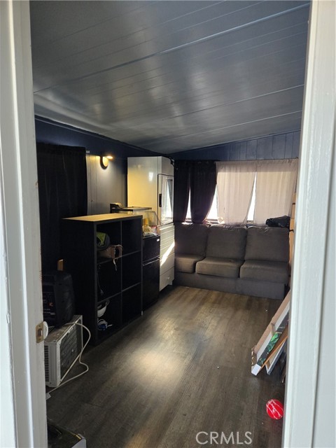 4400 Philadelphia Street, Chino CA: https://media.crmls.org/medias/6e65810f-4ee5-4d12-beb8-ee7fed097ae7.jpg