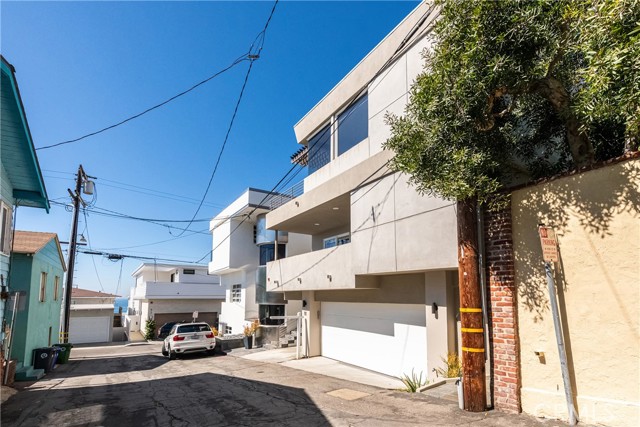 221 4th Place, Manhattan Beach, California 90266, 3 Bedrooms Bedrooms, ,2 BathroomsBathrooms,Residential,Sold,4th,SB23186070