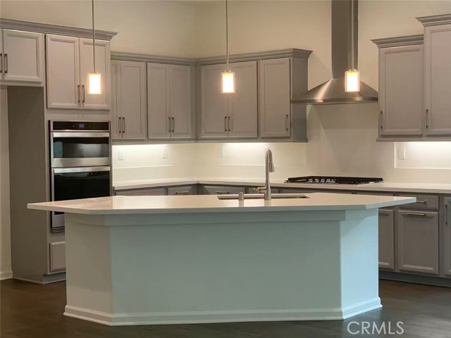 Detail Gallery Image 3 of 18 For 11900 Wandering Way, Corona,  CA 92883 - 2 Beds | 2 Baths