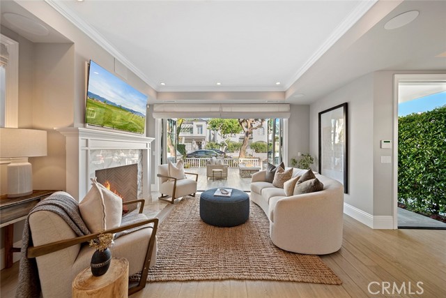 515 Narcissus Avenue, Corona del Mar CA: https://media.crmls.org/medias/6e665d0e-9e8a-4362-b028-404fe36647cb.jpg