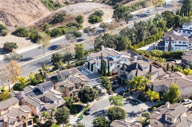 18 Elissa Lane, Ladera Ranch CA: https://media.crmls.org/medias/6e666d3a-31ab-47d0-b508-ad5f5970b763.jpg
