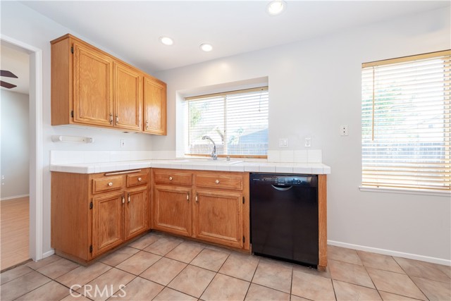 Detail Gallery Image 19 of 33 For 360 Avenue 9, Lake Elsinore,  CA 92530 - 4 Beds | 2/1 Baths