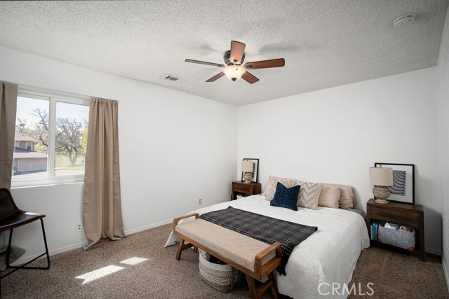 Detail Gallery Image 16 of 37 For 18561 Glenview Ct, Tehachapi,  CA 93561 - 2 Beds | 2/1 Baths