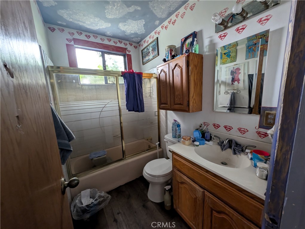 https://media.crmls.org/medias/6e6a2fbe-04e2-49c1-81b5-06ff73aeafc7.jpg?preset=X-Large