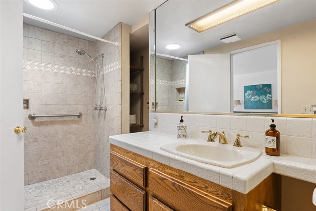 527 W Palm Avenue, Redlands CA: https://media.crmls.org/medias/6e6a4718-90e8-44e2-a197-4851416541ac.jpg