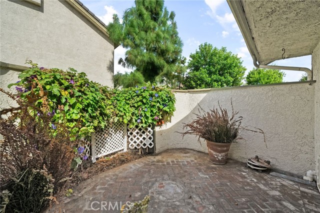 Detail Gallery Image 10 of 26 For 990 W Arrow a,  Upland,  CA 91786 - 2 Beds | 2/1 Baths