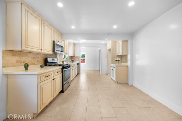 Detail Gallery Image 9 of 27 For 3236 Rockhold Ave, Rosemead,  CA 91770 - 3 Beds | 2/1 Baths