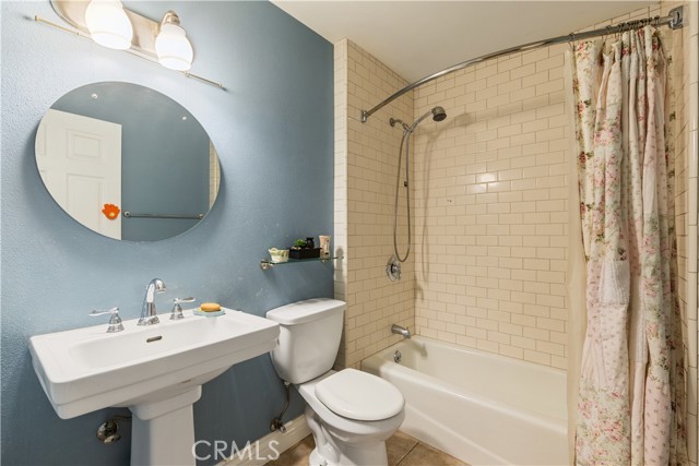 12203 Santa Gertrudes Ave, La Mirada CA: https://media.crmls.org/medias/6e6c282e-24aa-42ed-bdb9-f388cebc0f97.jpg