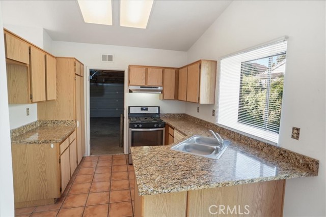 Detail Gallery Image 5 of 18 For 2350 Hopi Ln, Ventura,  CA 93001 - 2 Beds | 1 Baths