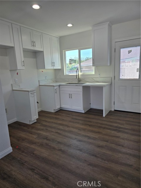 Detail Gallery Image 11 of 13 For 17748 Owen St, Fontana,  CA 92335 - 3 Beds | 1/1 Baths