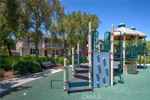 Detail Gallery Image 26 of 37 For 204 Windy, Tustin,  CA 92782 - 3 Beds | 2/1 Baths