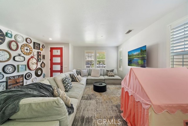 Detail Gallery Image 14 of 48 For 1129 Shady Creek Dr, San Bernardino,  CA 92407 - 3 Beds | 2 Baths