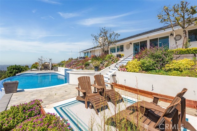 2 El Concho Lane, Rolling Hills CA: https://media.crmls.org/medias/6e6e4413-bb1b-45e6-bdce-8d83e4c92077.jpg