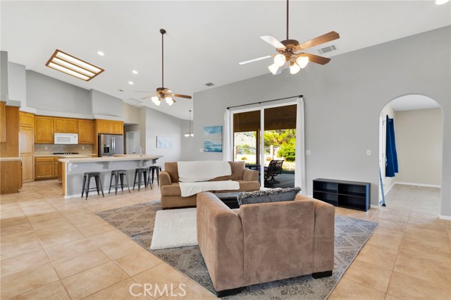 Detail Gallery Image 9 of 65 For 8250 Snow Cap, Pinon Hills,  CA 92372 - 3 Beds | 2/1 Baths