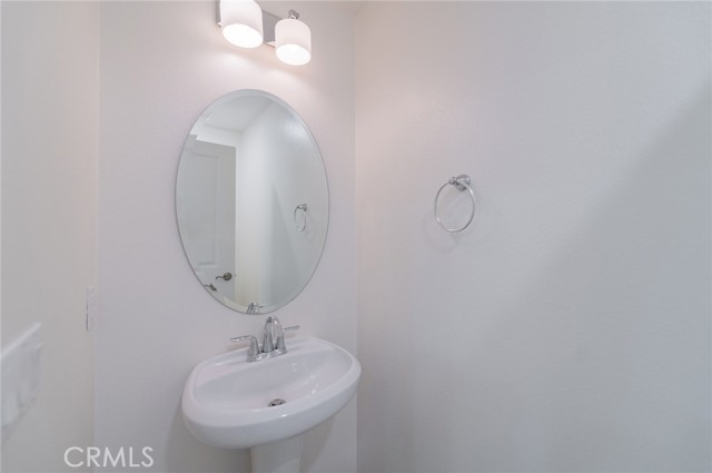 Detail Gallery Image 26 of 42 For 3076 E via Rosso, Ontario,  CA 91764 - 3 Beds | 2 Baths