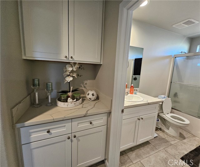 18010 Seaforth Street, Hesperia CA: https://media.crmls.org/medias/6e6fdac7-3e28-4a8d-96c5-a56e22a8db6c.jpg