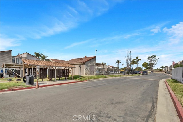 12948 Saddleback Place, Chino CA: https://media.crmls.org/medias/6e707b47-010b-40fc-a96c-93a29e4b3c4d.jpg