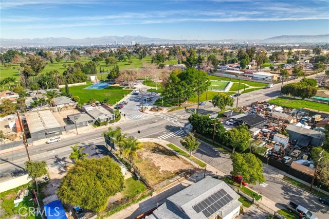 Detail Gallery Image 5 of 16 For 3314 W 5th, Santa Ana,  CA 92703 - – Beds | – Baths