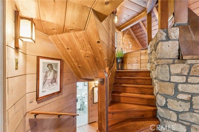 Detail Gallery Image 35 of 69 For 840 Coyote Walk, Lake Arrowhead,  CA 92352 - 4 Beds | 3 Baths