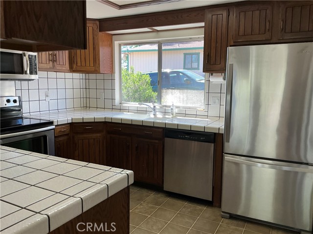 Detail Gallery Image 2 of 30 For 5303 Sierra Dr, Kelseyville,  CA 95451 - 3 Beds | 2 Baths