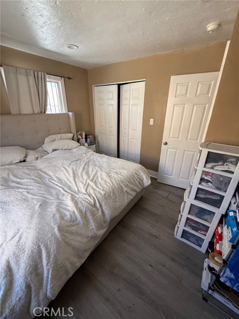 413 W 109th Place, Los Angeles CA: https://media.crmls.org/medias/6e737948-3e72-4fd0-8a90-2a17b7efe8bf.jpg